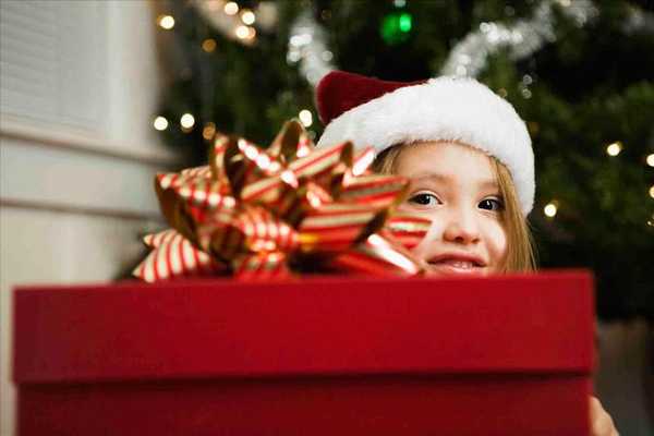 10 ide hadiah natal terbaik untuk anak-anak di pasaran pada Tabel Perbandingan 2020