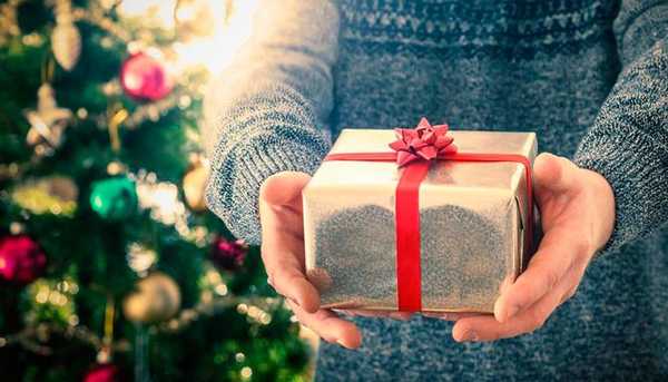 10 hadiah natal terbaik untuk teman-teman di pasar pada Tabel Perbandingan 2020