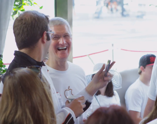 Apple avkallar Trumps beslut om transgenders rättigheter för studenter