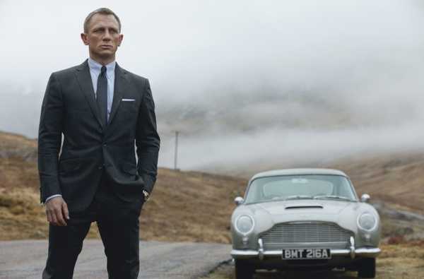 Apple em disputa para comprar direitos de filme para a série James Bond