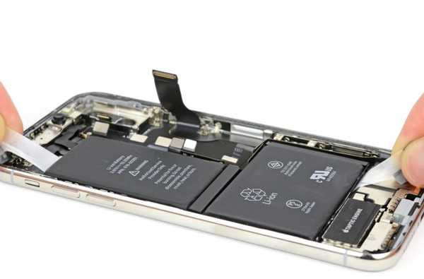 Dialoogaandelen tuimelen zoals Apple voorspelde dat het zijn eigen batterijbesparende chip zou gebruiken in toekomstige iPhones