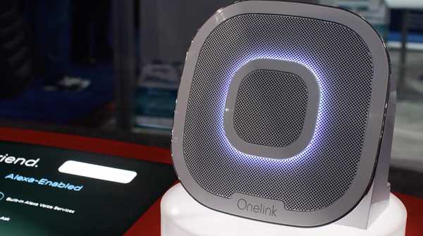 Práctico con OneLink de First Alert que combina un detector de humo, AirPlay 2 Speaker y Alexa