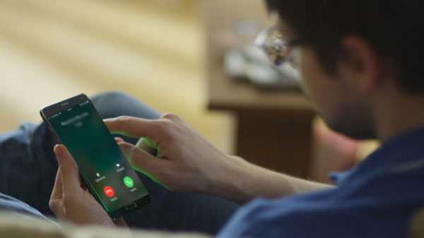 Hoe 'Inkomend gesprek niet op display' op uw Android-apparaat op te lossen?