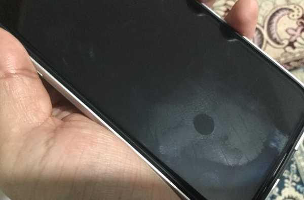 iPhone X emette bolle d'aria, strisce, rivestimento oleorepellente e altro ancora