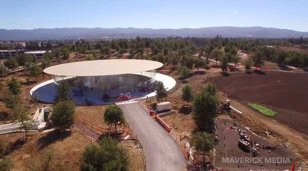 Flyover Apple Park terbaru mengungkapkan jalan setapak yang baru diaspal ke Steve Jobs Theatre