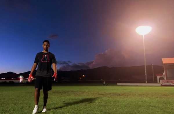 Titta på den här Apple-uppdragna filmen om en tonårsidrottare från Amerikanska Samoa