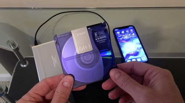 Vídeo conectando um disco óptico magneto a um iPhone, mas funcionará?