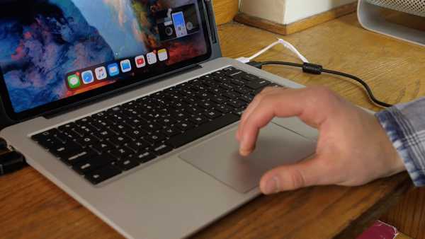 Den allsidige bakre tastaturvesken gjør din iPad Pro om til en MacBook Air med mange porter